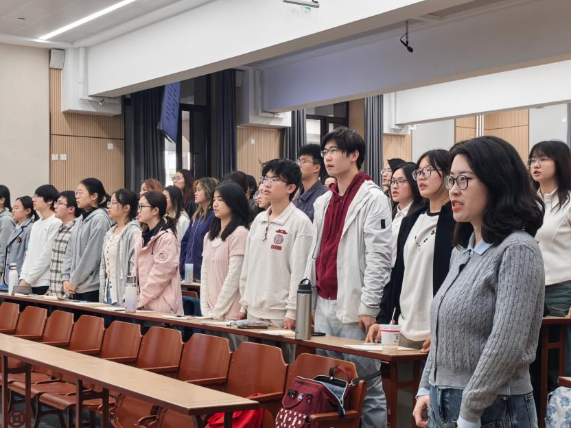 365英国上市公司