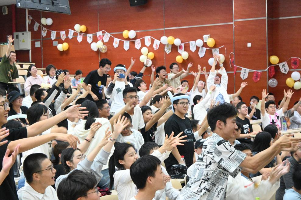 365英国上市公司