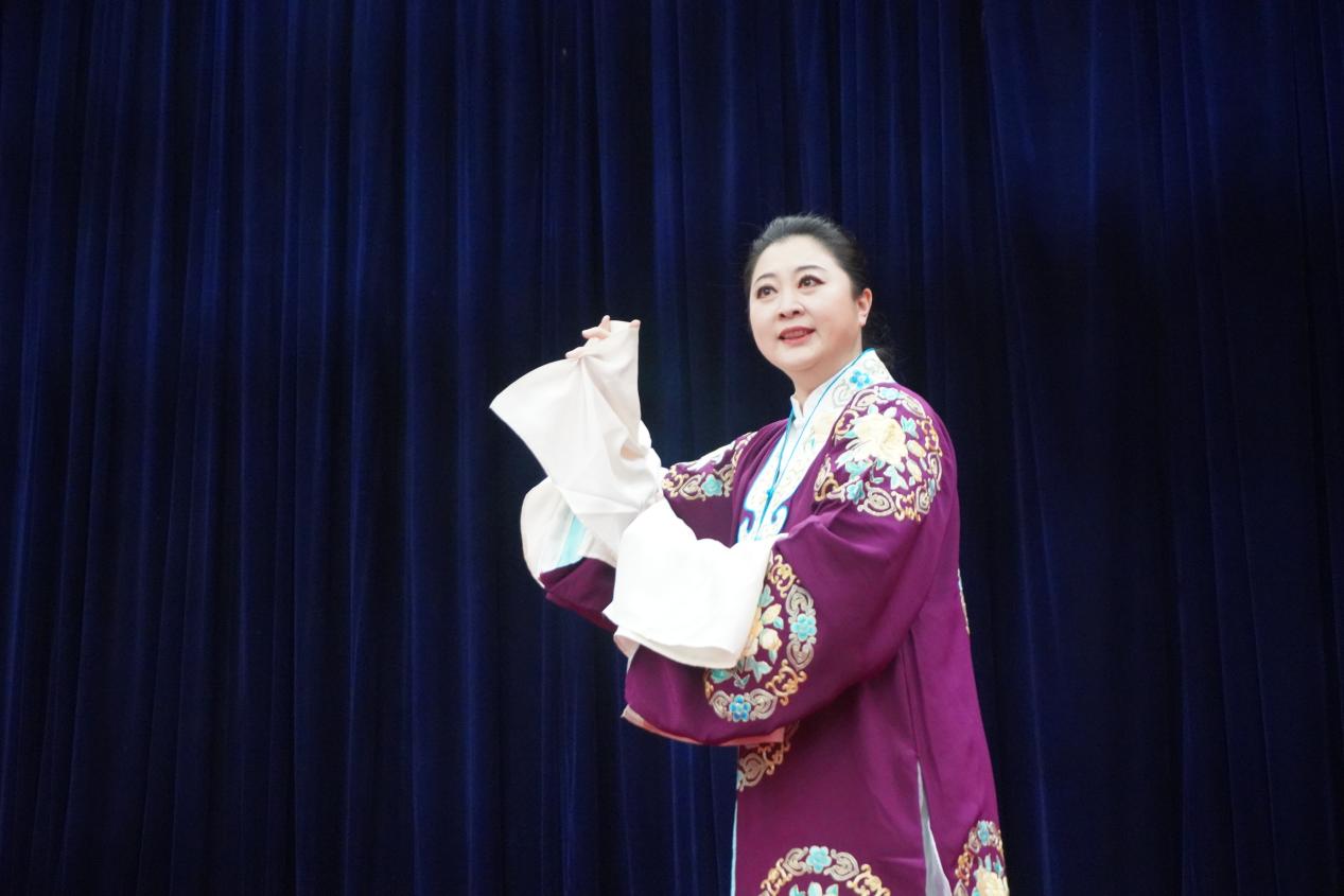 365英国上市公司