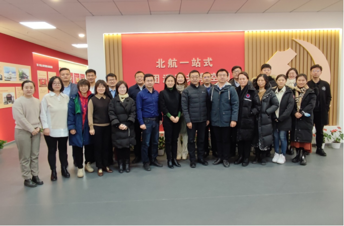 365英国上市公司