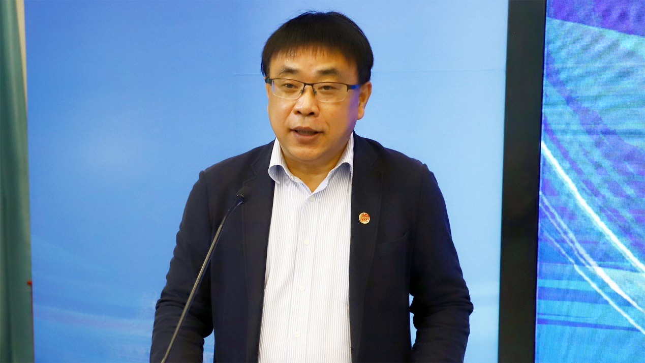 365英国上市公司