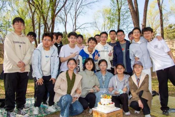 365英国上市公司