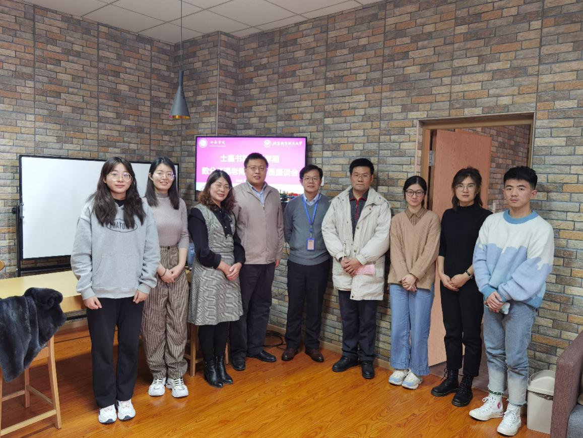 365英国上市公司