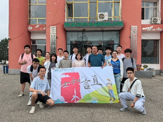 365英国上市公司