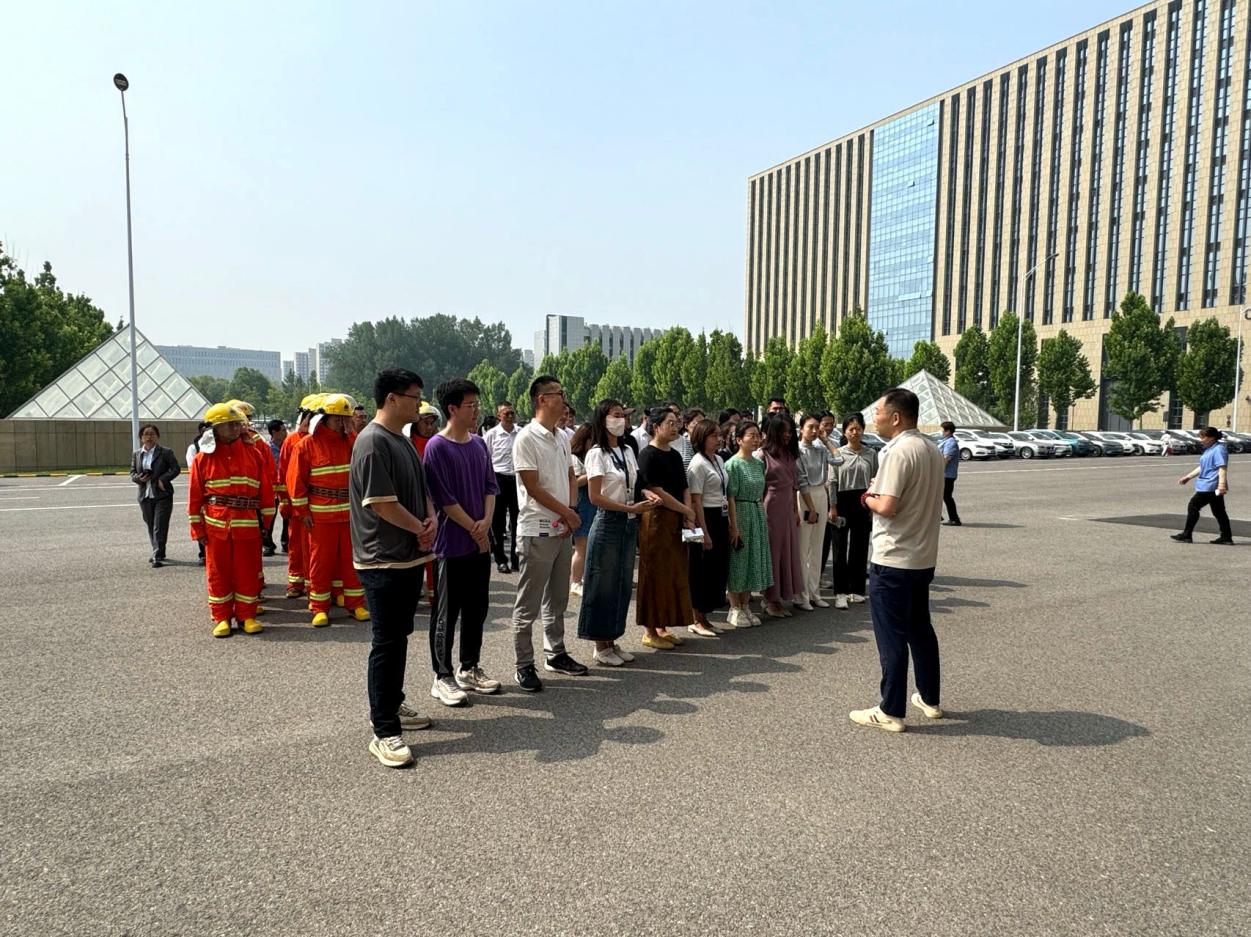 365英国上市公司