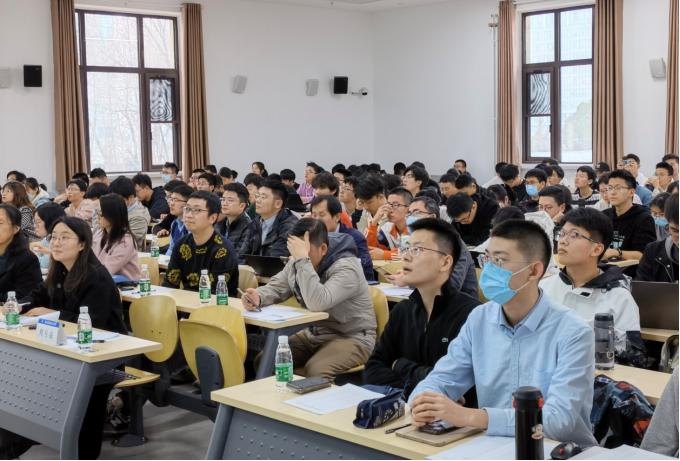 365英国上市公司