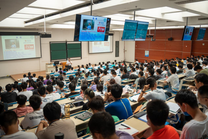 365英国上市公司