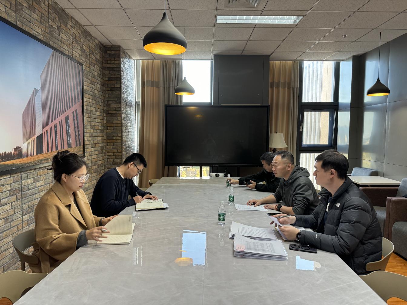 365英国上市公司