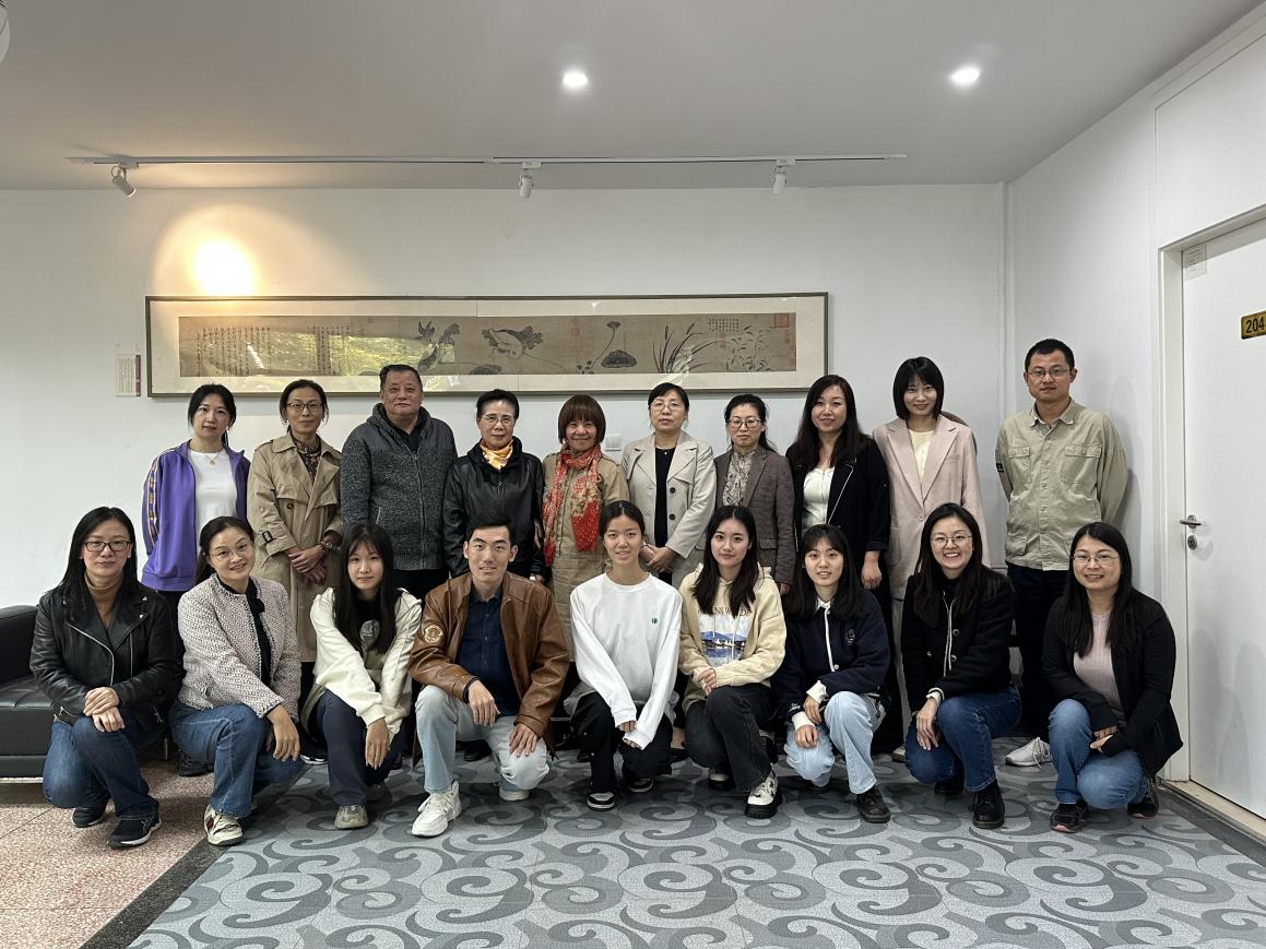 365英国上市公司