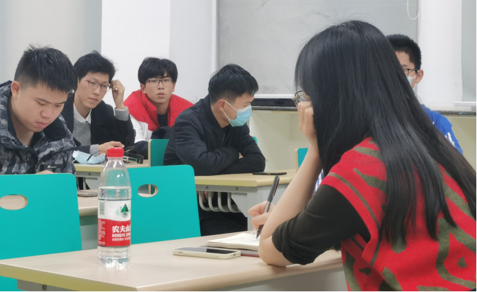 365英国上市公司