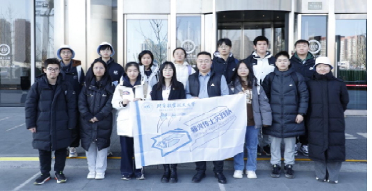 365英国上市公司