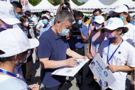 365英国上市公司