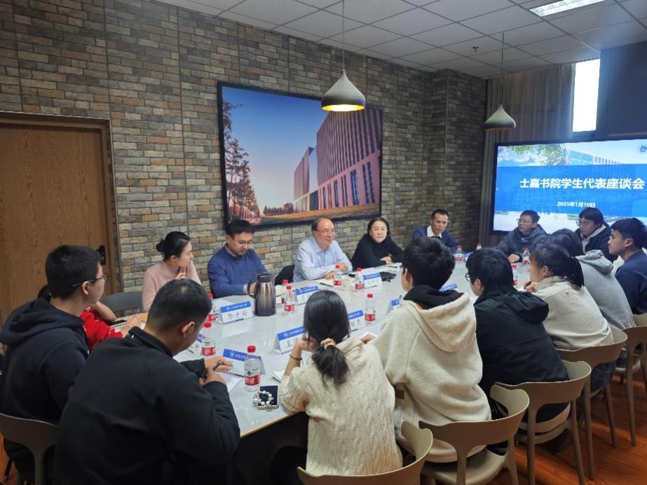 365英国上市公司