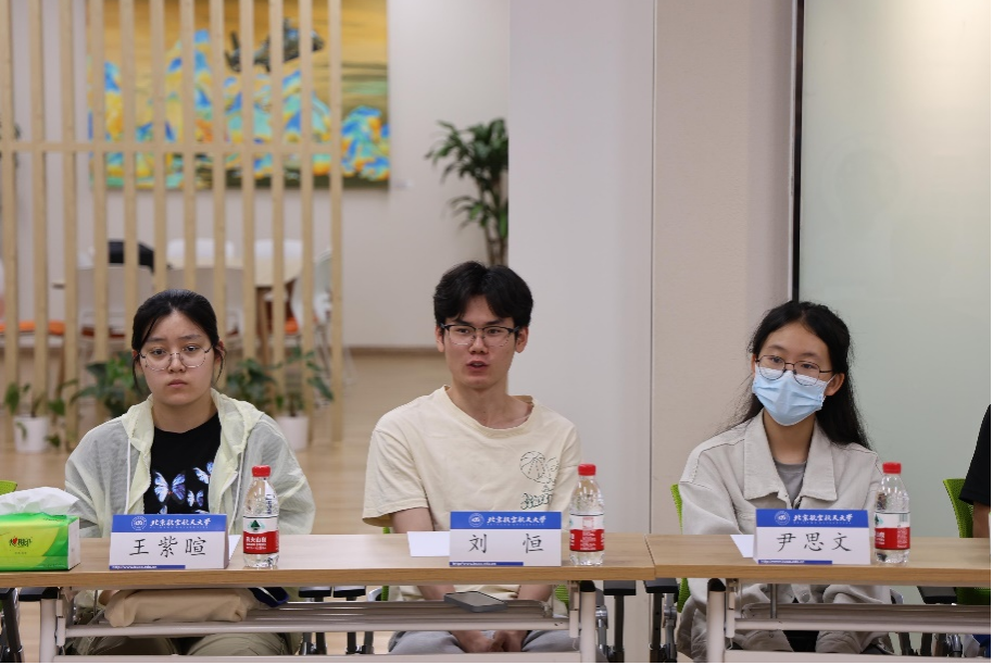 365英国上市公司