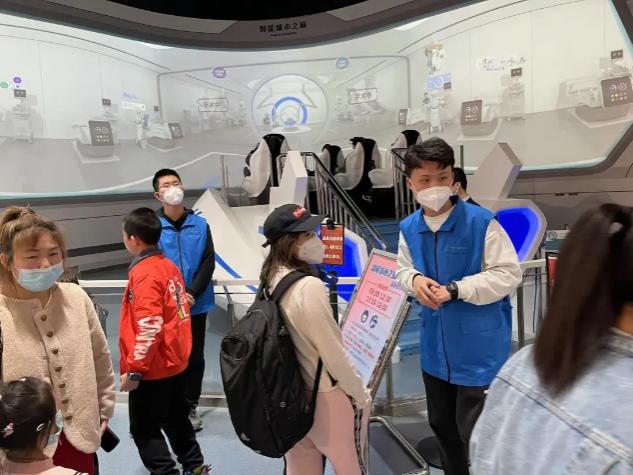 365英国上市公司