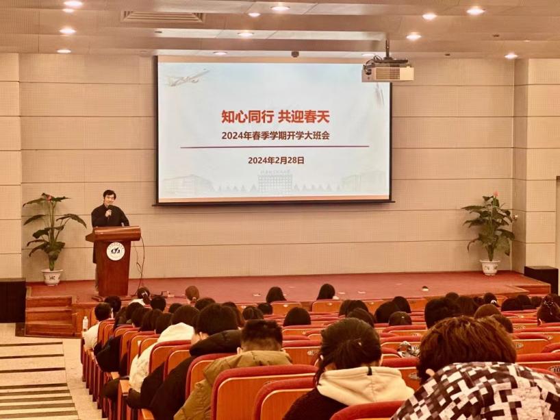 365英国上市公司