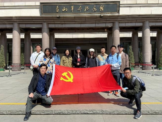 365英国上市公司