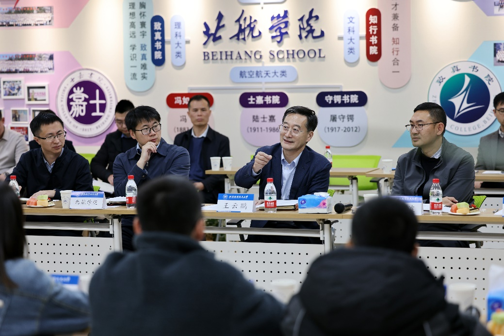 365英国上市公司