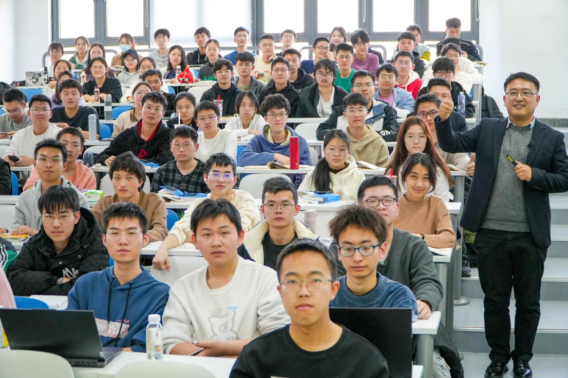 365英国上市公司