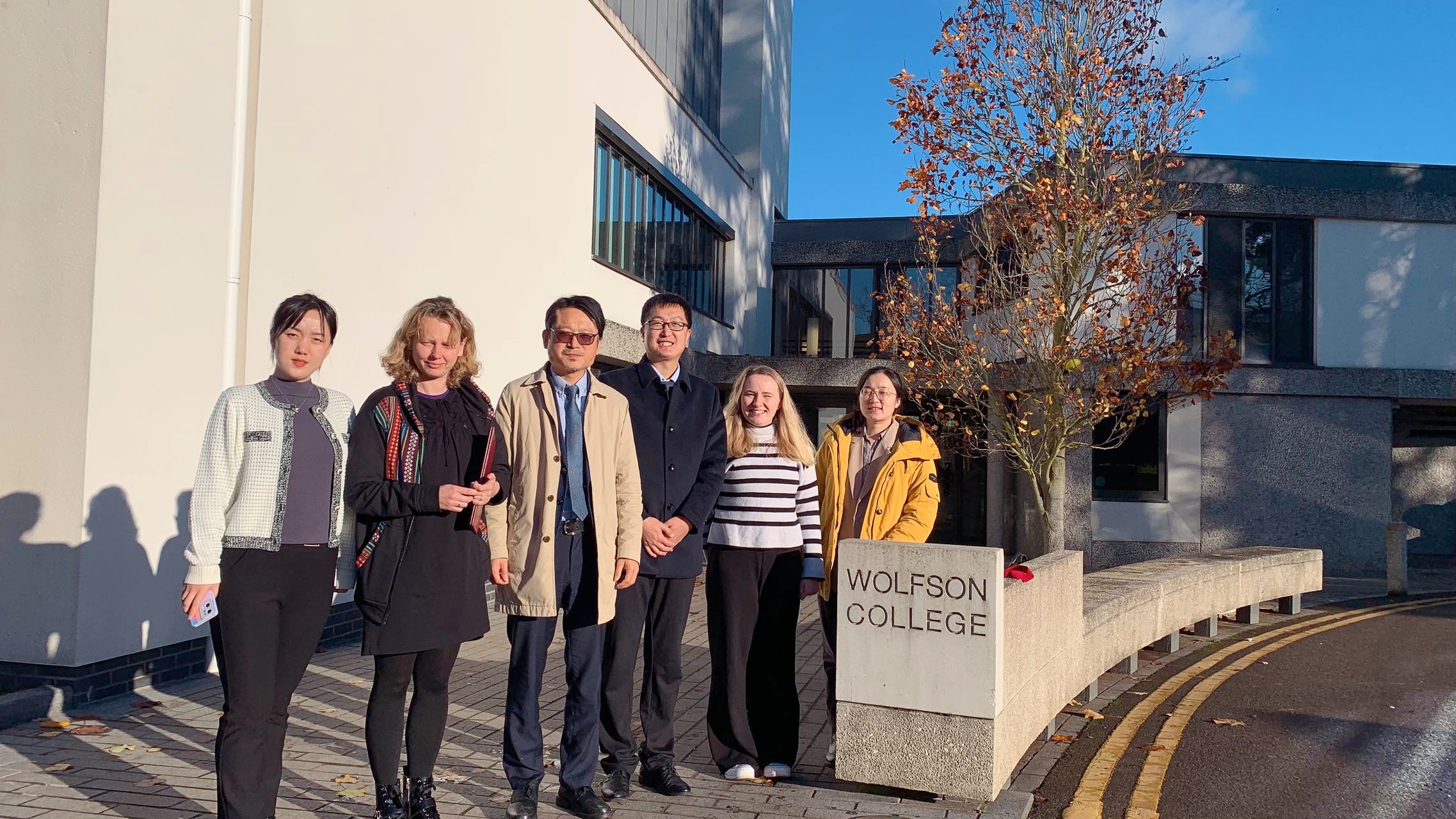 365英国上市公司