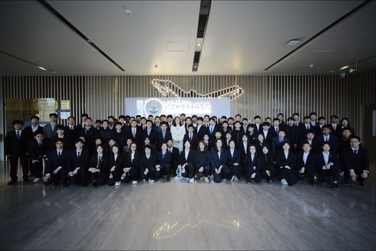 365英国上市公司