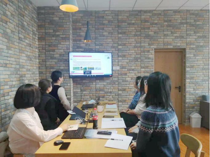 365英国上市公司