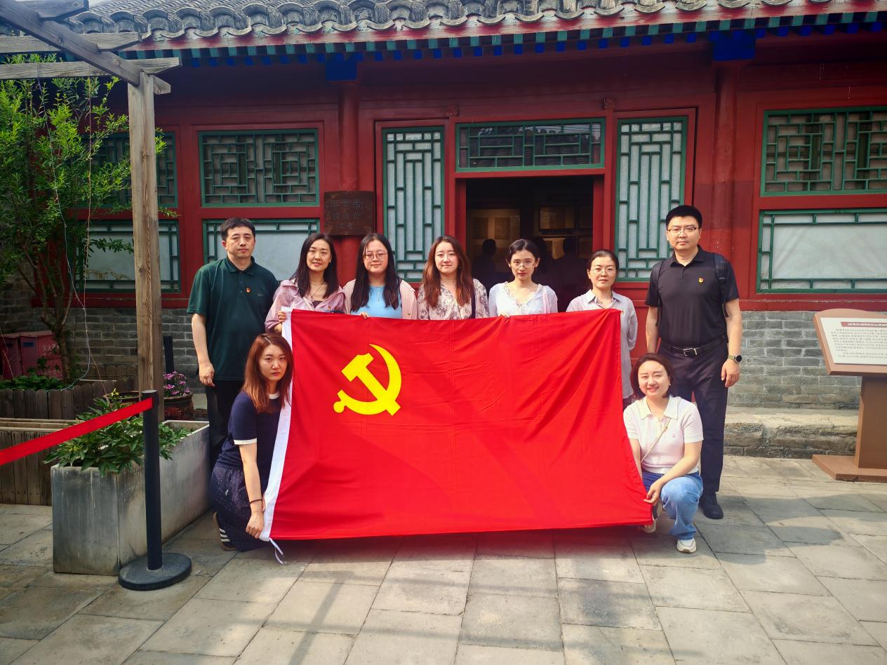 365英国上市公司