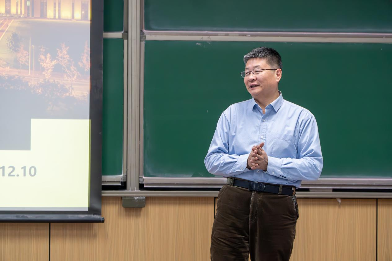 365英国上市公司