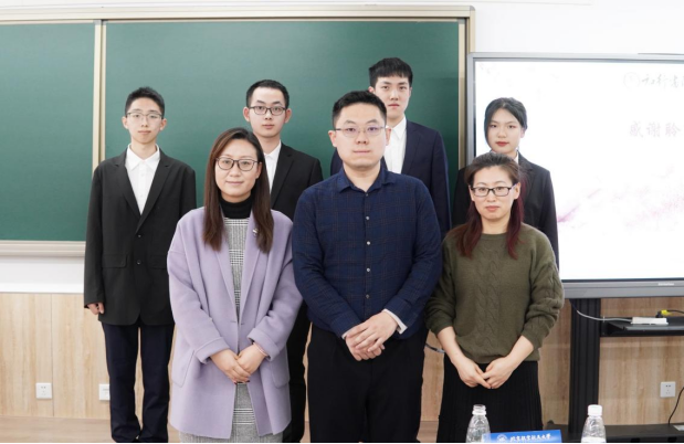 365英国上市公司