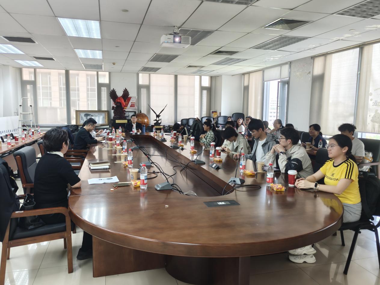 365英国上市公司