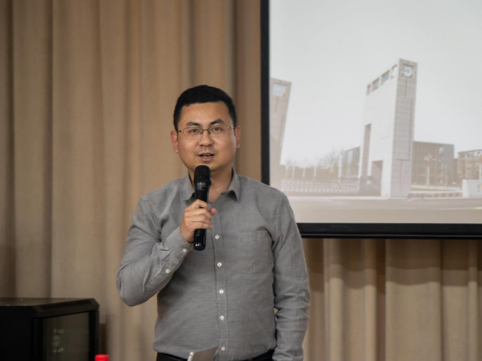 365英国上市公司