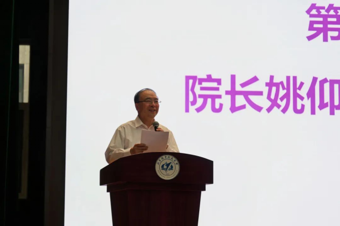 365英国上市公司