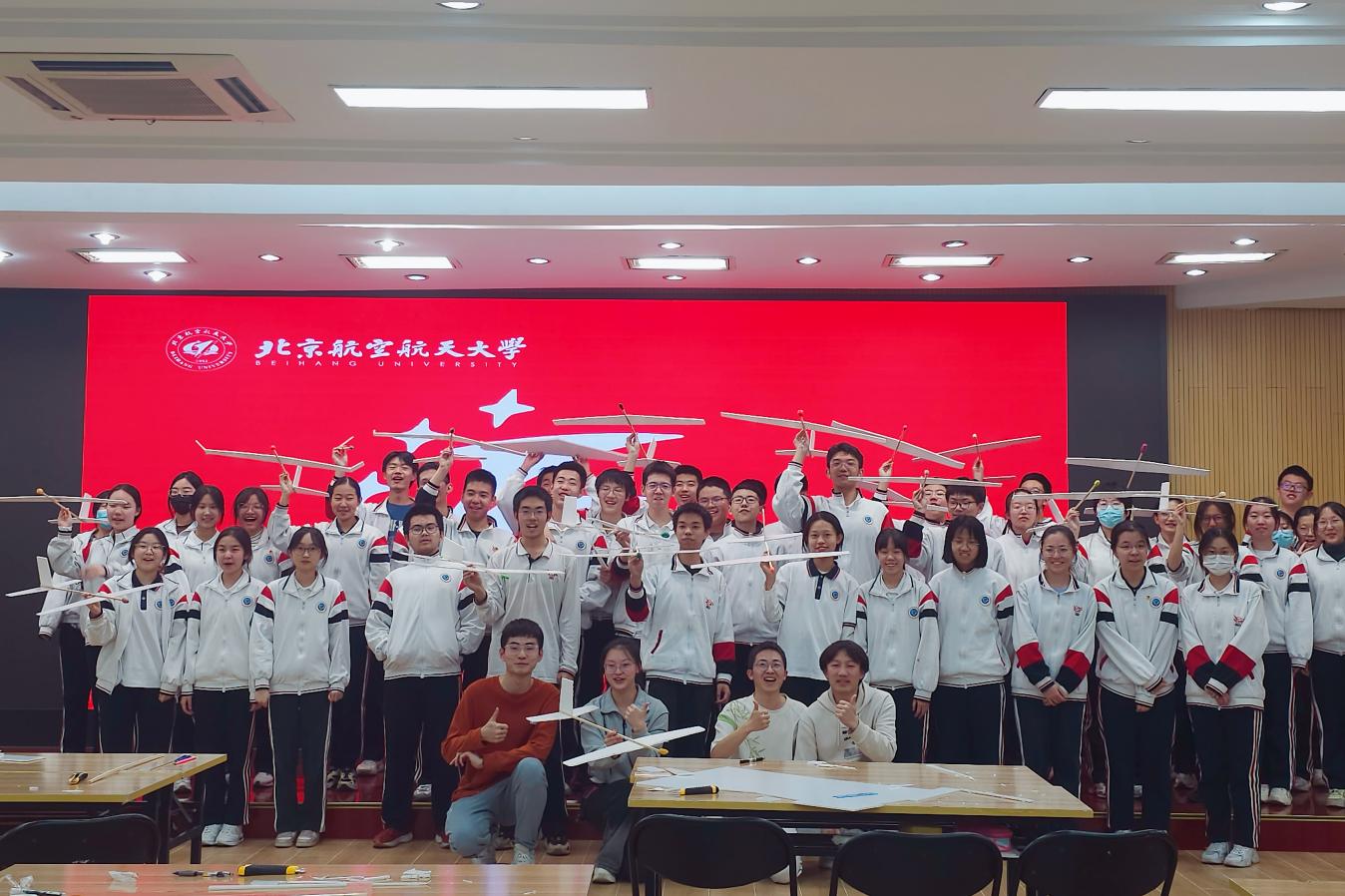 365英国上市公司