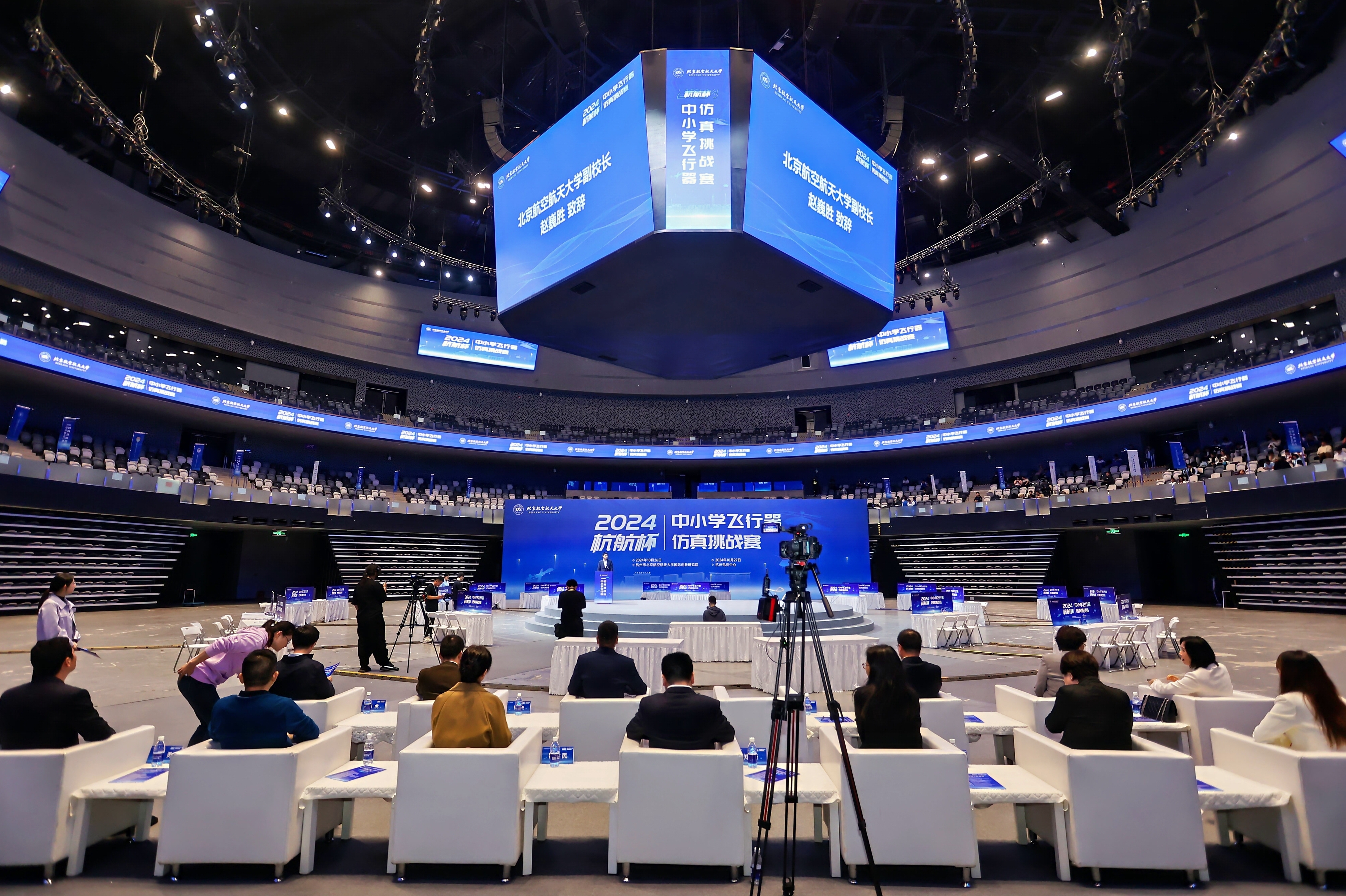 365英国上市公司