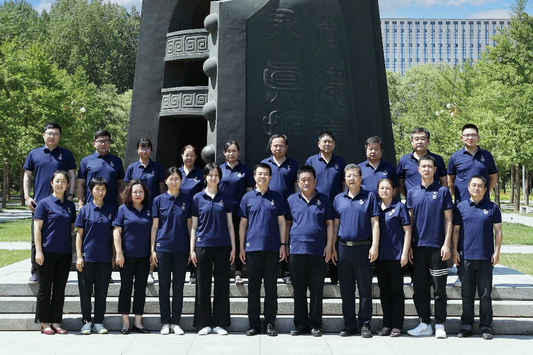 365英国上市公司