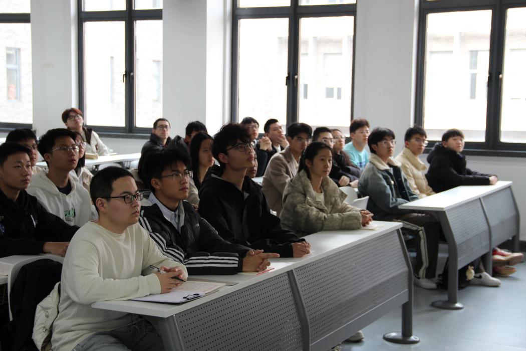 365英国上市公司