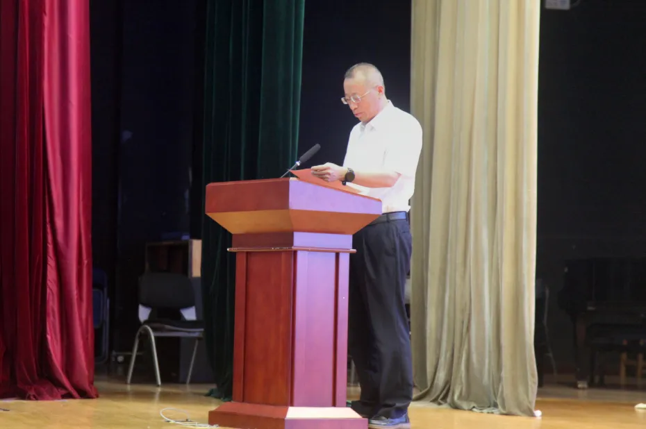 365英国上市公司