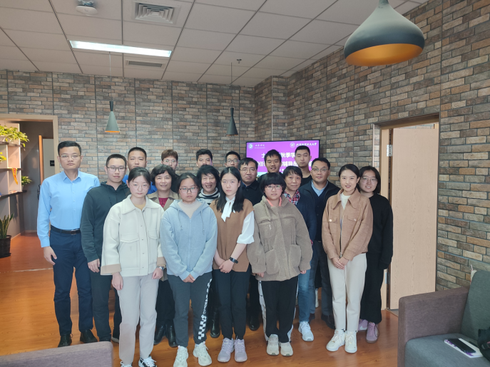 365英国上市公司