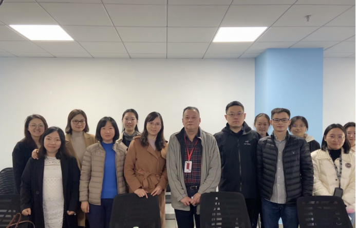 365英国上市公司