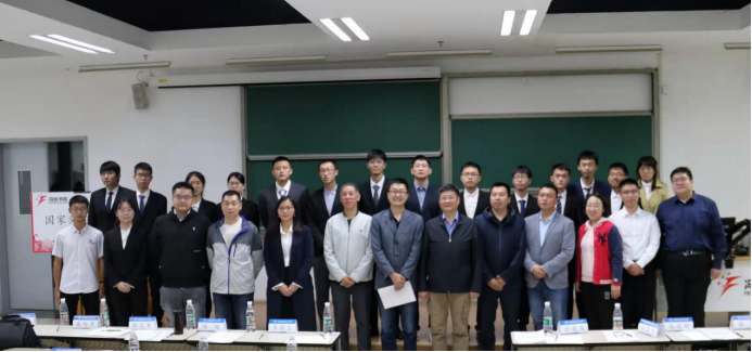 365英国上市公司