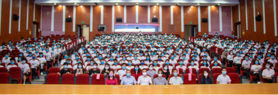 365英国上市公司