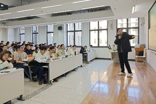 365英国上市公司