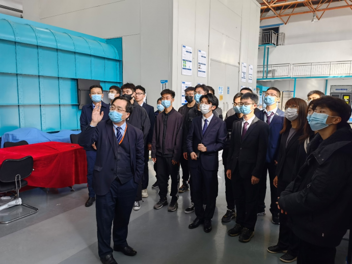 365英国上市公司