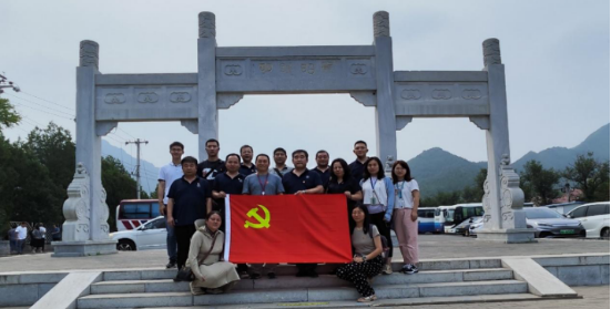 365英国上市公司