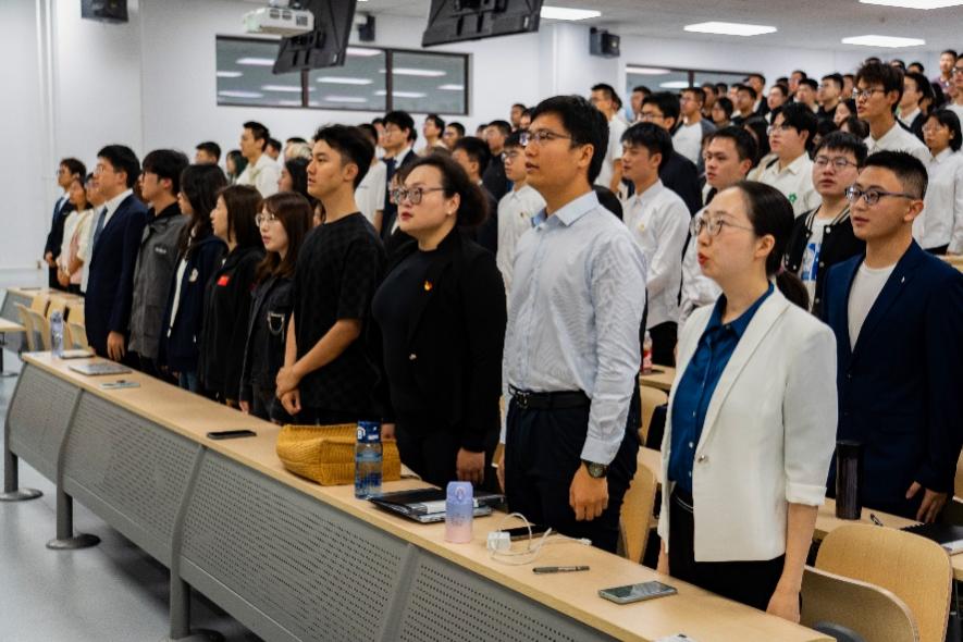 365英国上市公司