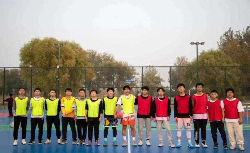 365英国上市公司