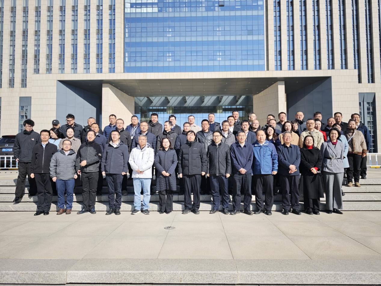 365英国上市公司