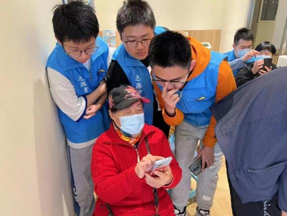 365英国上市公司