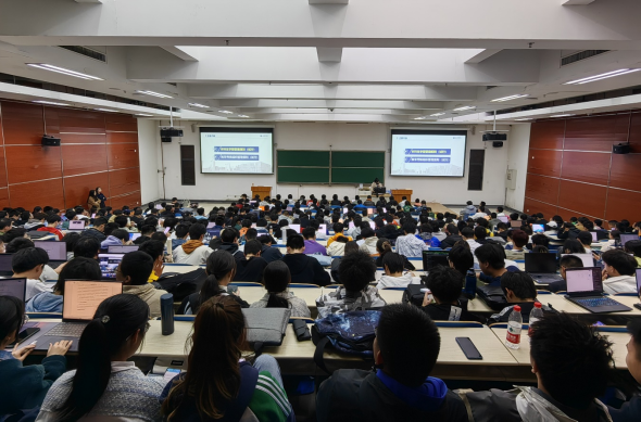 365英国上市公司