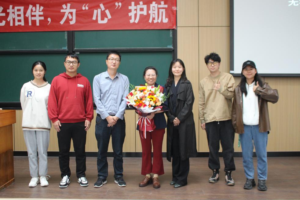 365英国上市公司